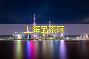 PRADA将收购VERSACE，12米巨型机械姬降上海，大埃及博物馆7月开幕
